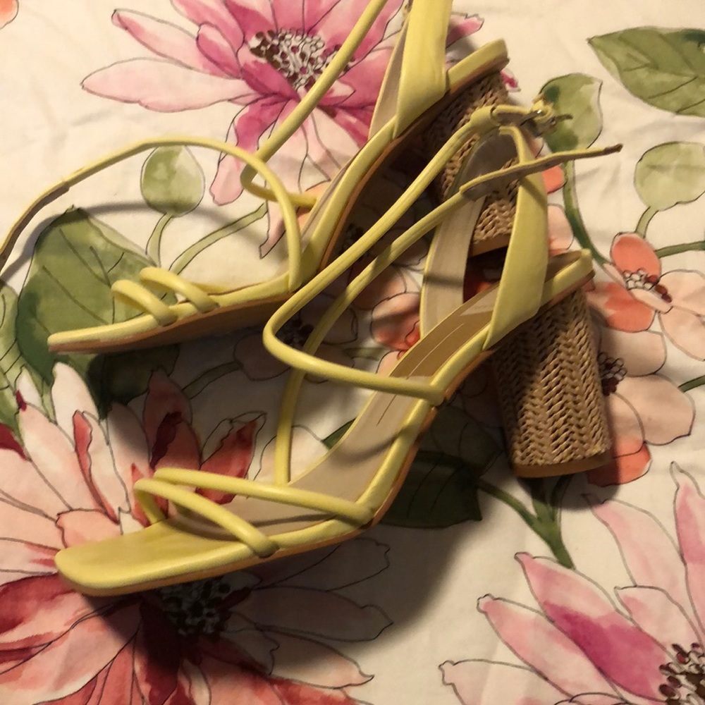 Dolce Vita Nico yellow beachy heel 💛🌴